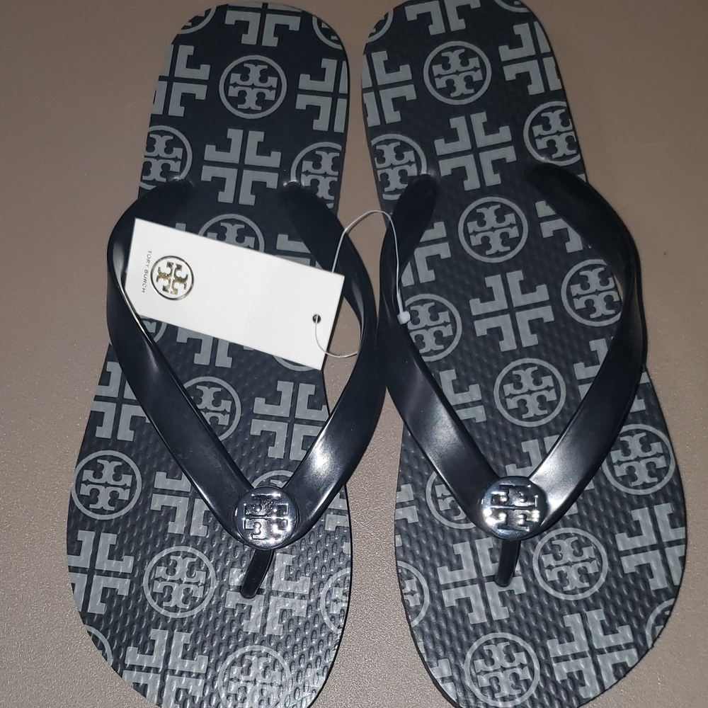 Tory Burch Black and Gray Patterned Flip Flops Size 8 NWT